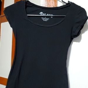 Women's black top